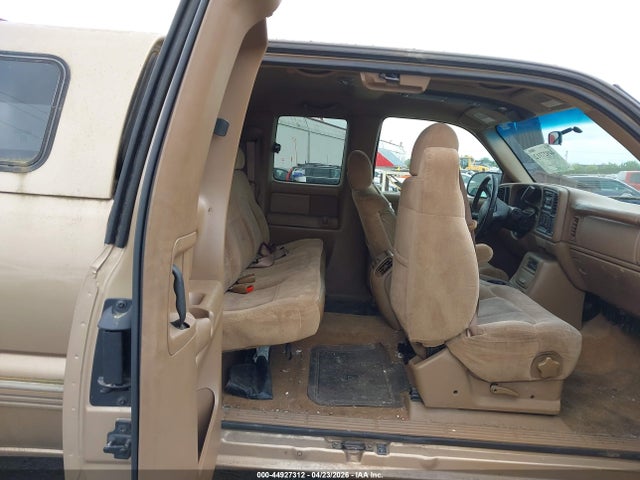 CHEVROLET SILVERADO 2500 LS - 8