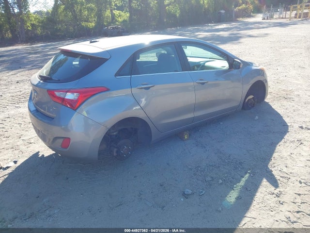 HYUNDAI ELANTRA GT - 4