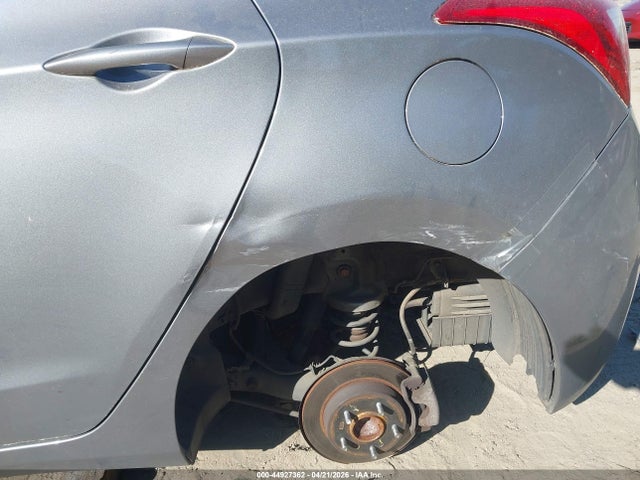 HYUNDAI ELANTRA GT - 6