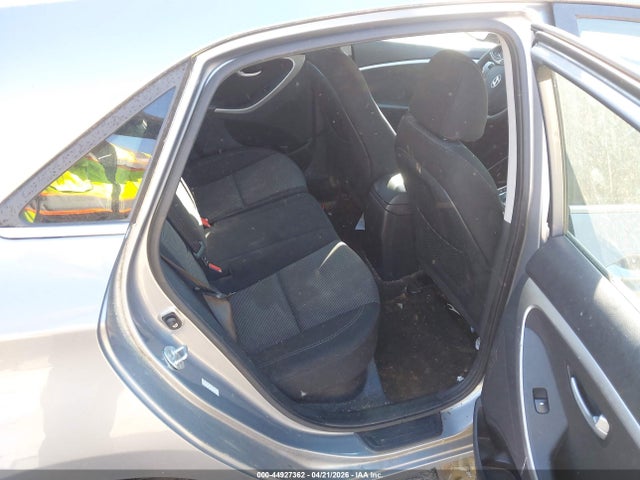 HYUNDAI ELANTRA GT - 8