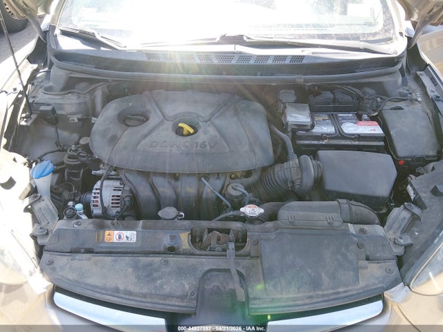 HYUNDAI ELANTRA SE - 10