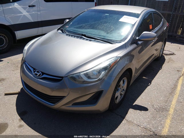 HYUNDAI ELANTRA SE - 2