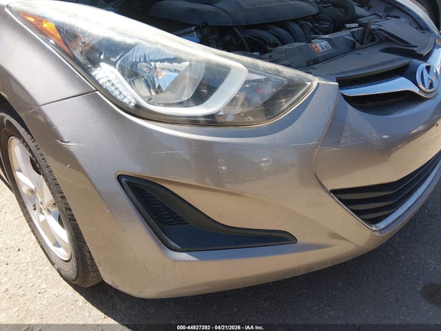 HYUNDAI ELANTRA SE - 6