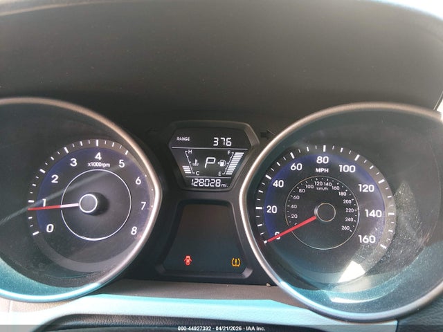 HYUNDAI ELANTRA SE - 7