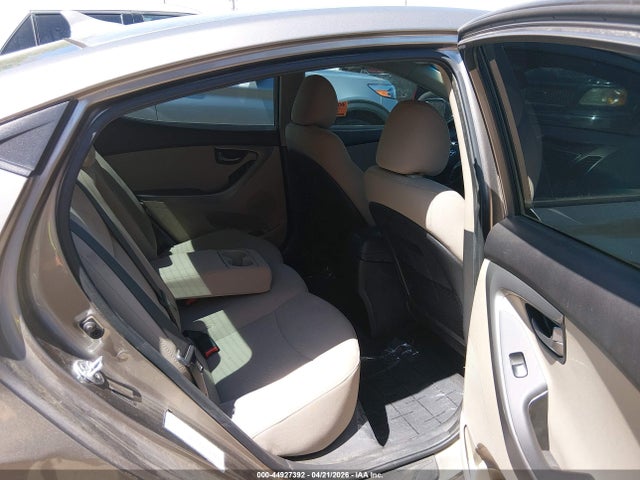 HYUNDAI ELANTRA SE - 8