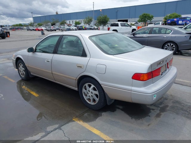 TOYOTA CAMRY - 3