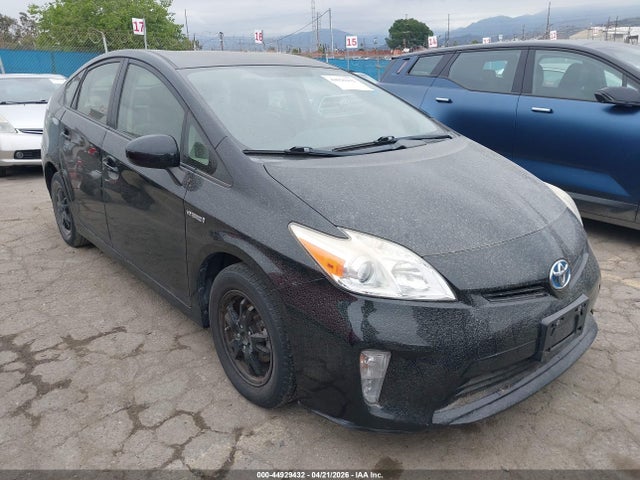 TOYOTA PRIUS - 1