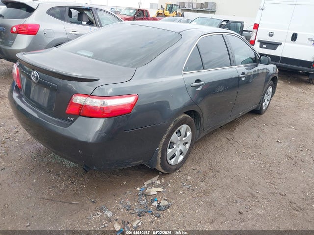 TOYOTA CAMRY - 4