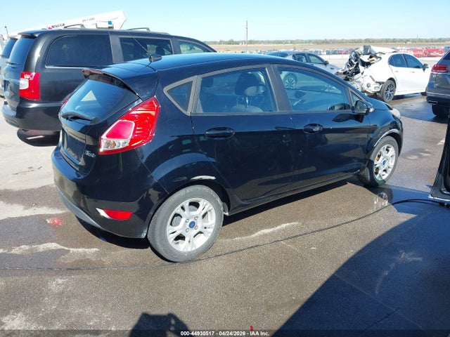 FORD FIESTA SE - 4