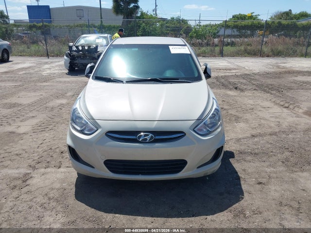 HYUNDAI ACCENT SE - 6