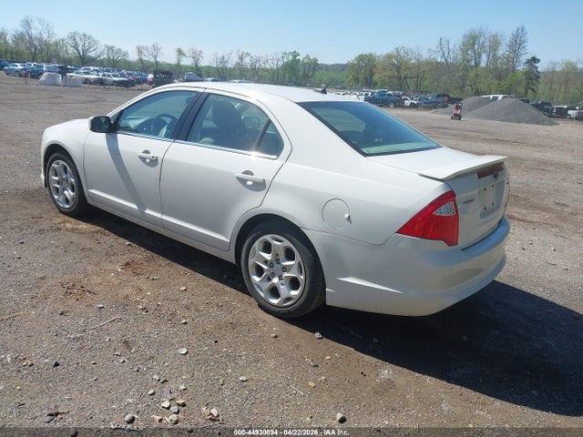 FORD FUSION SE - 3