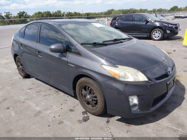 TOYOTA PRIUS - 1
