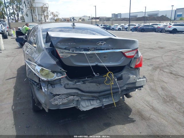 2013 Hyundai SONATA GLS — фото 6