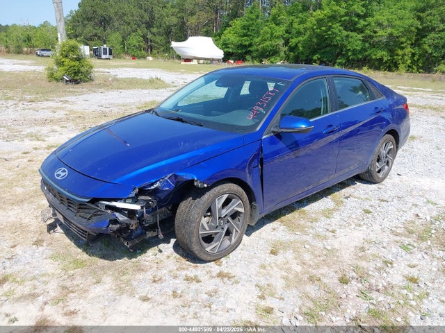 2025 Hyundai ELANTRA LIMITED 照片 2