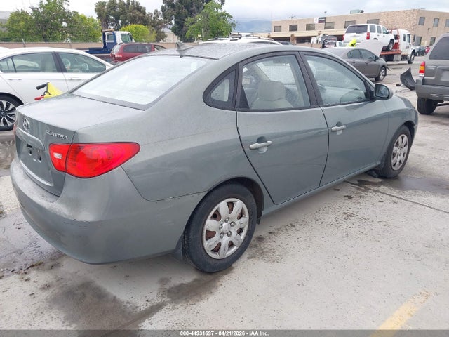 HYUNDAI ELANTRA GLS - 4