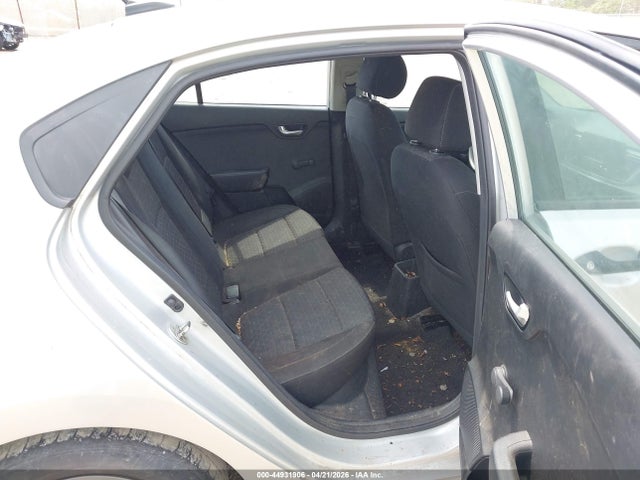 KIA RIO LX - 8