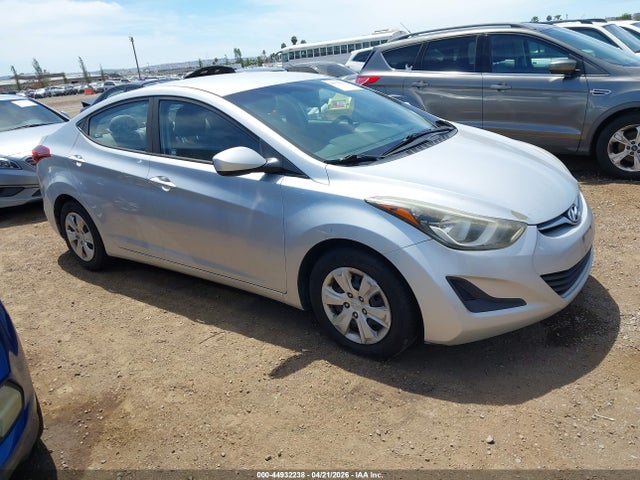 HYUNDAI ELANTRA SE - 1