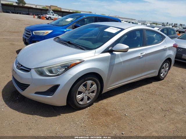 HYUNDAI ELANTRA SE - 2