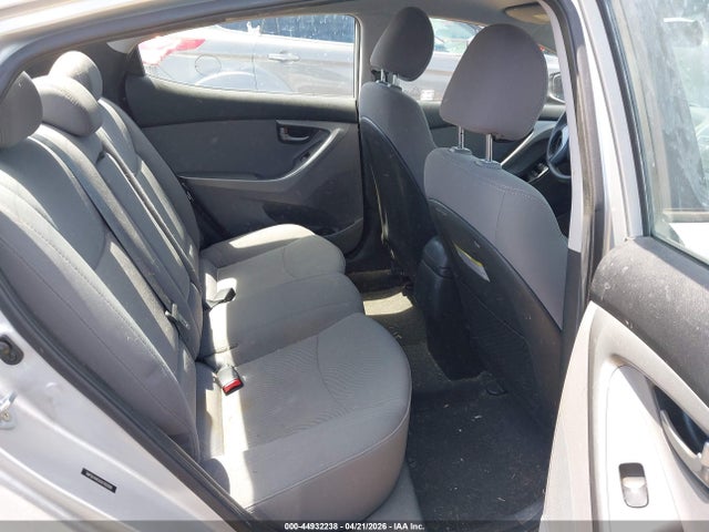 HYUNDAI ELANTRA SE - 8