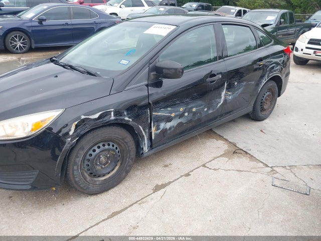 FORD FOCUS S - 6