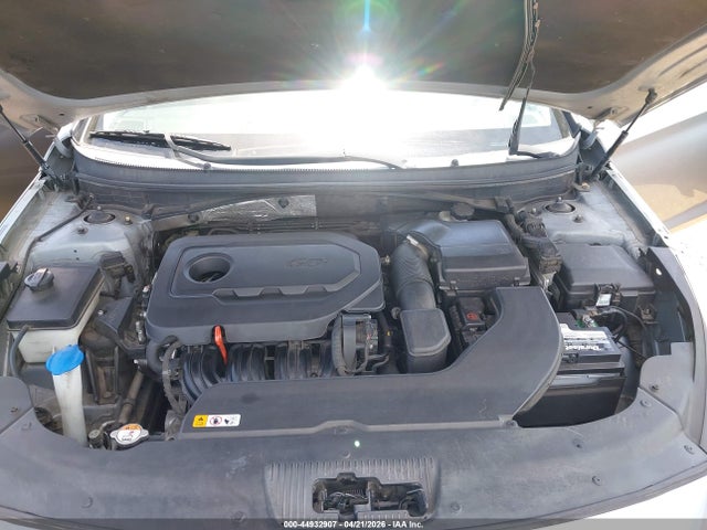 HYUNDAI SONATA SE - 10