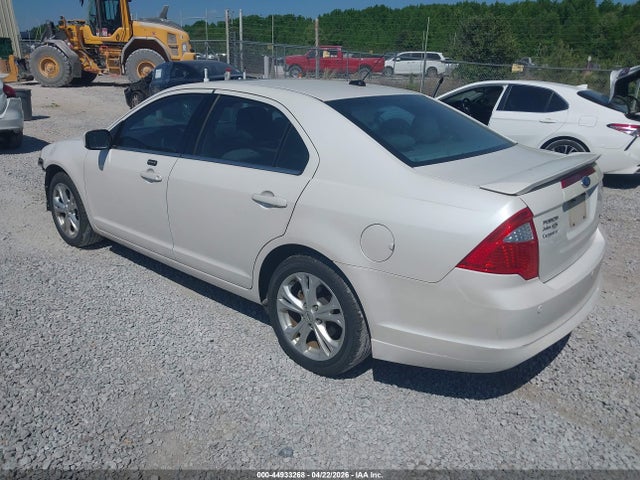FORD FUSION SE - 3