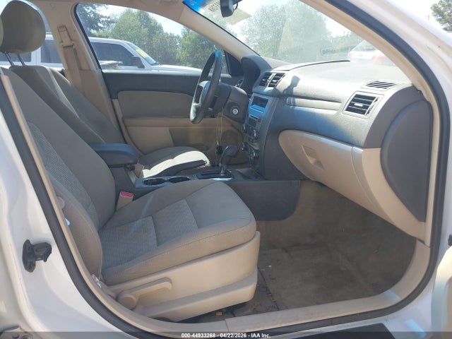 FORD FUSION SE - 5