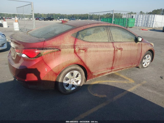 HYUNDAI ELANTRA SE - 4