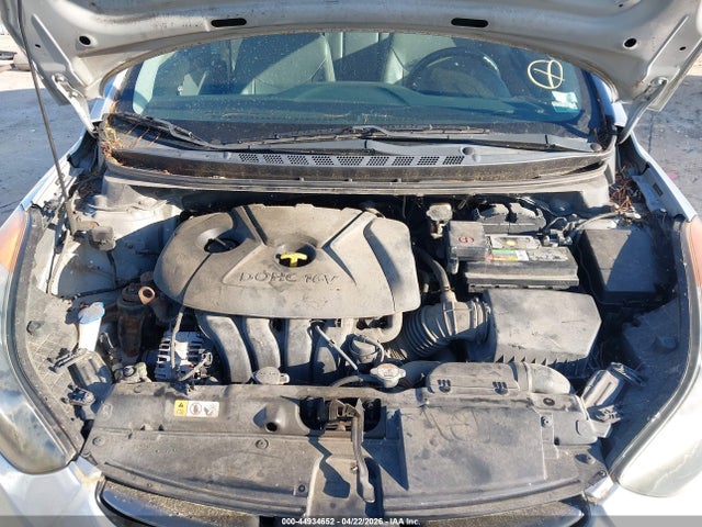 HYUNDAI ELANTRA LIMITED - 10