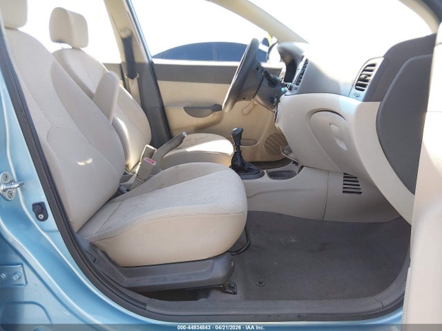 HYUNDAI ACCENT GLS - 5