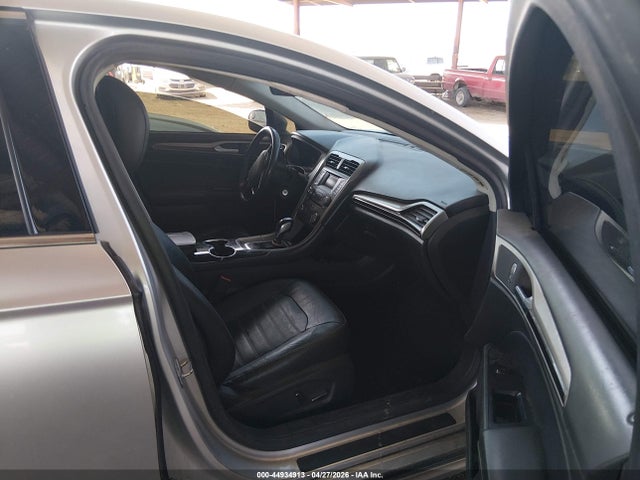 FORD FUSION SE - 5