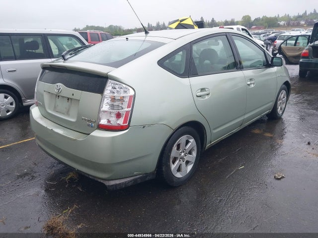 TOYOTA PRIUS - 4