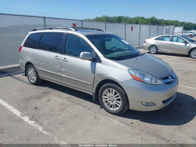 2007 TOYOTA SIENNA XLE