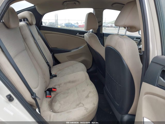 HYUNDAI ACCENT SE - 8