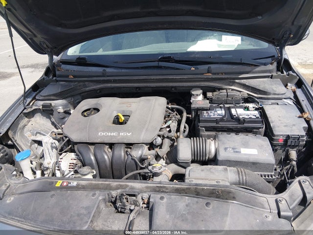 HYUNDAI ELANTRA SEL - 10