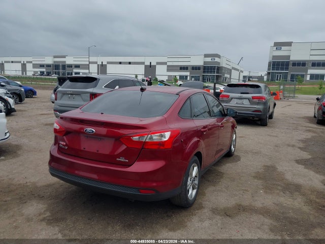 FORD FOCUS SE - 4