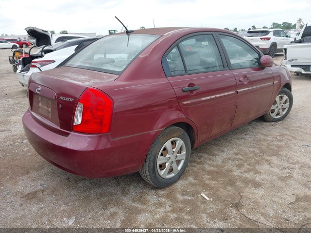 HYUNDAI ACCENT GLS - 4