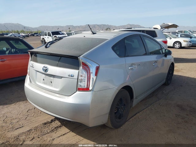 TOYOTA PRIUS - 4
