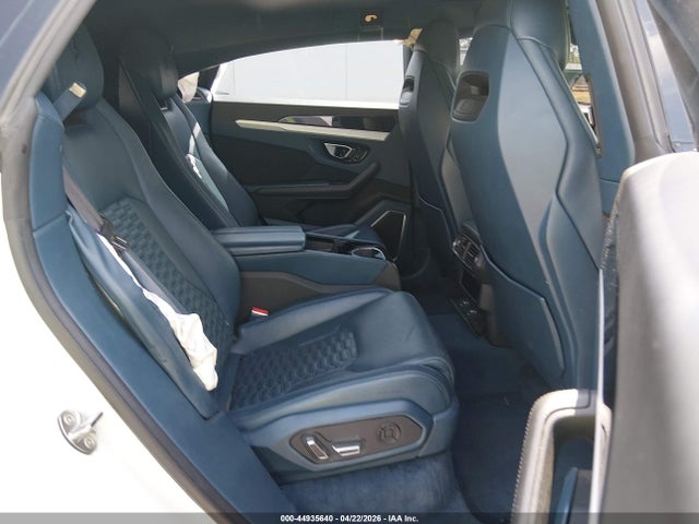 2020 LAMBORGHINI URUS 8