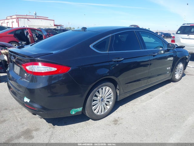 FORD FUSION ENERGI TITANIUM - 4