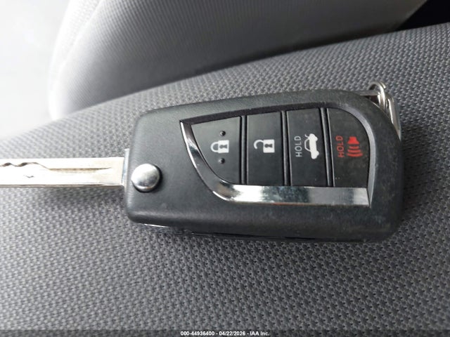 2021 Toyota COROLLA LE thumbnail 11