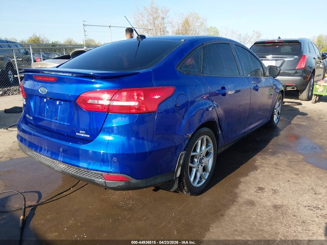 FORD FOCUS SE - 4