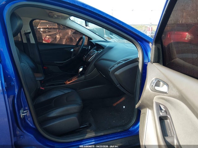 FORD FOCUS SE - 5