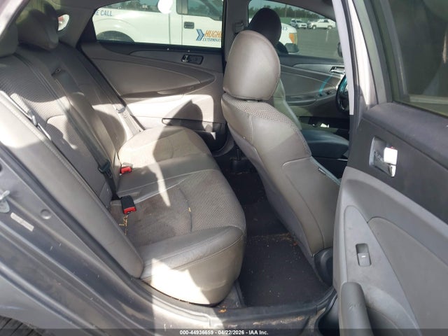 HYUNDAI SONATA SE - 8