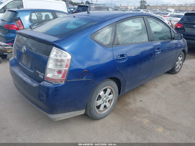 TOYOTA PRIUS - 4