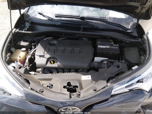 2018 TOYOTA C-HR XLE 10
