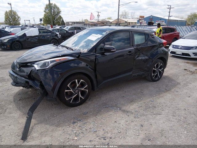 2018 TOYOTA C-HR XLE 2