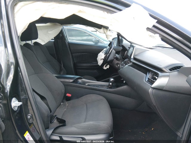 2018 TOYOTA C-HR XLE 5