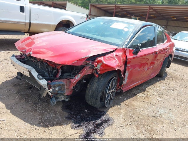 2021 Toyota CAMRY SE photo 2