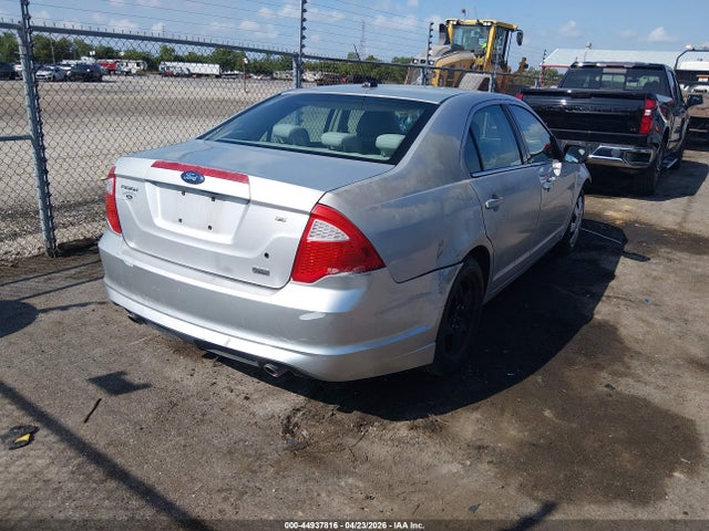 FORD FUSION SE - 4
